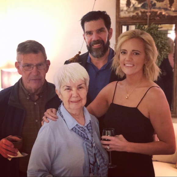 💛 Welcome to my closet! Shop Buy Anytime!💛 - Picture 8 of 8